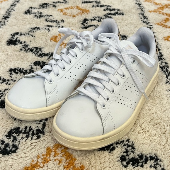 Women’s Adidas Advantage Shoes size 6.5 - Picture 2 of 10